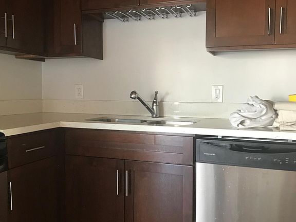 2nd image of 124 Virginia Pl #3