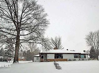 505 W Dewey St, Freeport, IL 61032