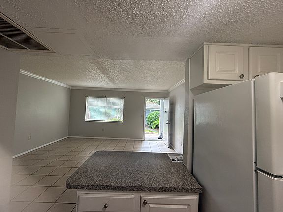 4th image of 129 Blue Pointe 150 Way #150