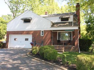 29444 Ridge Rd, Wickliffe, OH 44092