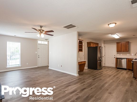 5th image of 1901 Safflower Cir