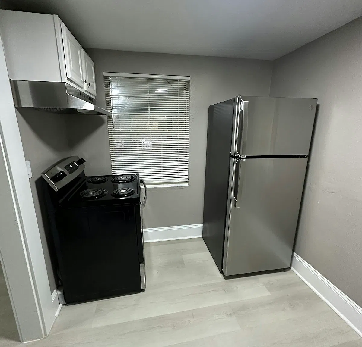 1719 Tyler St, Unit 2 — Photo 2