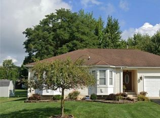 306 Crimson Cir, Campbell, OH