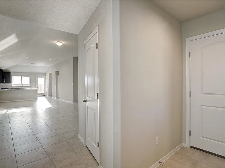 171 White Dunes Dr — Photo 5