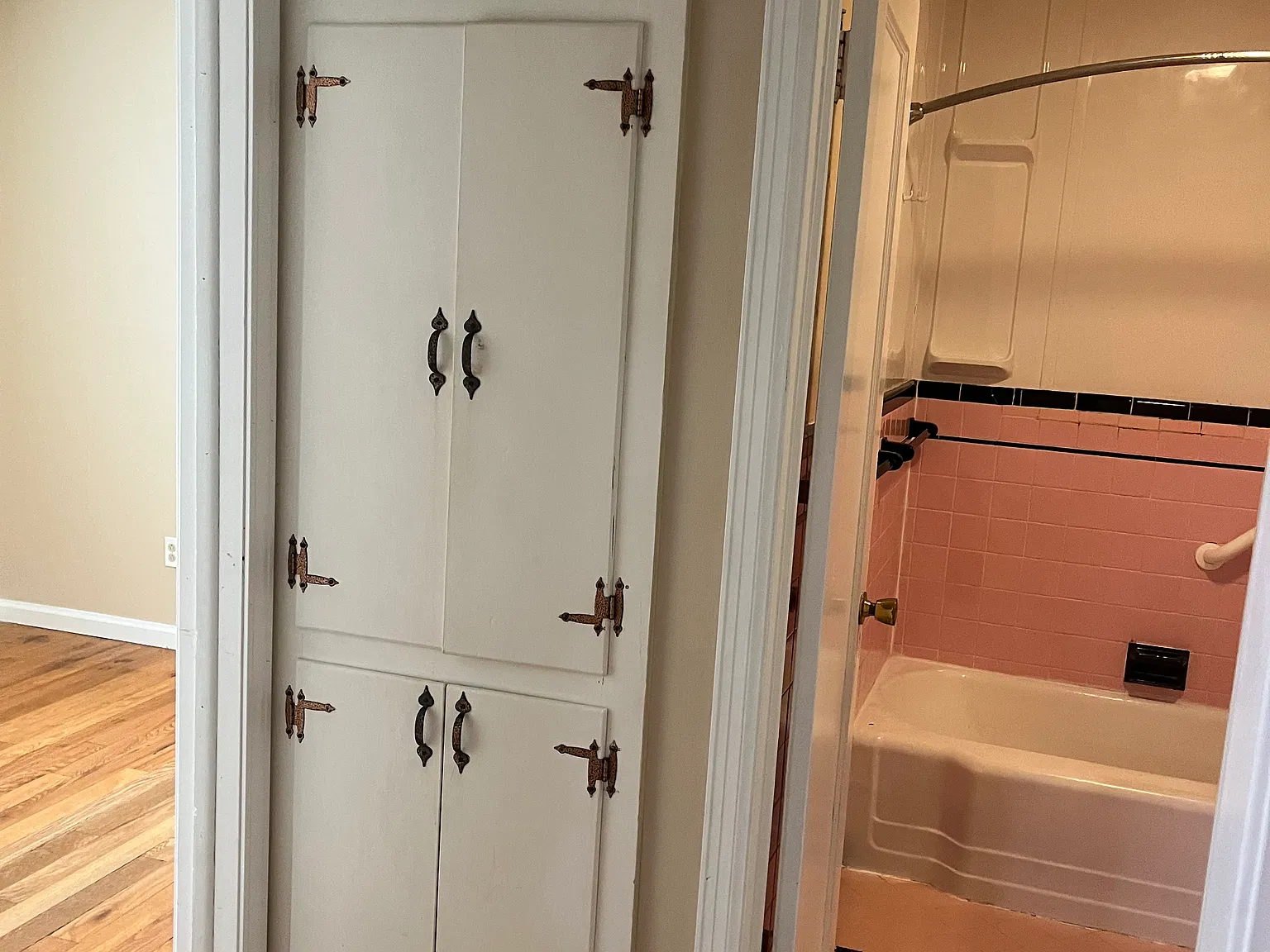 2 bed, 1.5 bath, 1000 sqft, $1,100 — Photo 3
