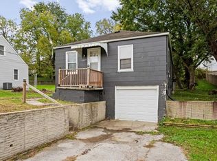 11503 Hackett St, Sugar Creek, MO 64054