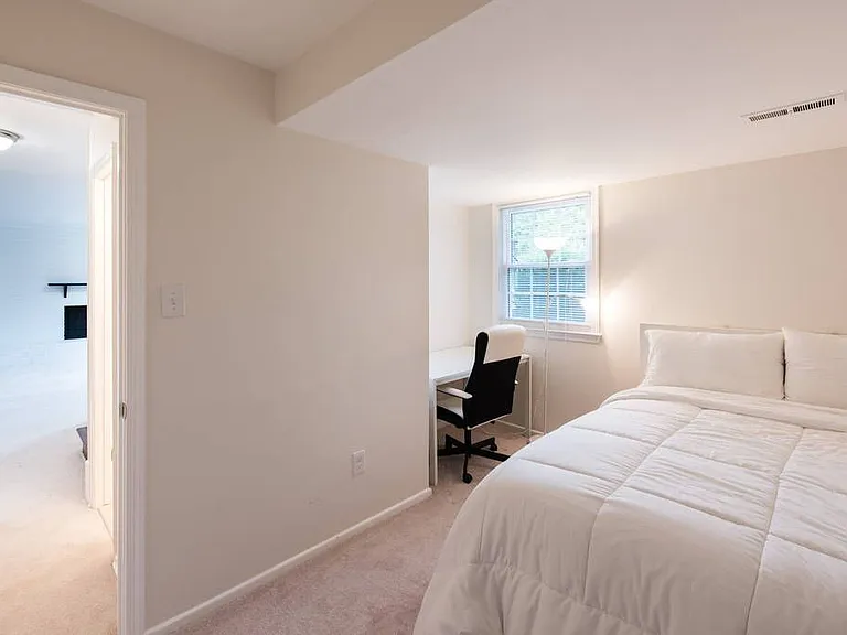1618 Palm Springs Dr — Photo 13