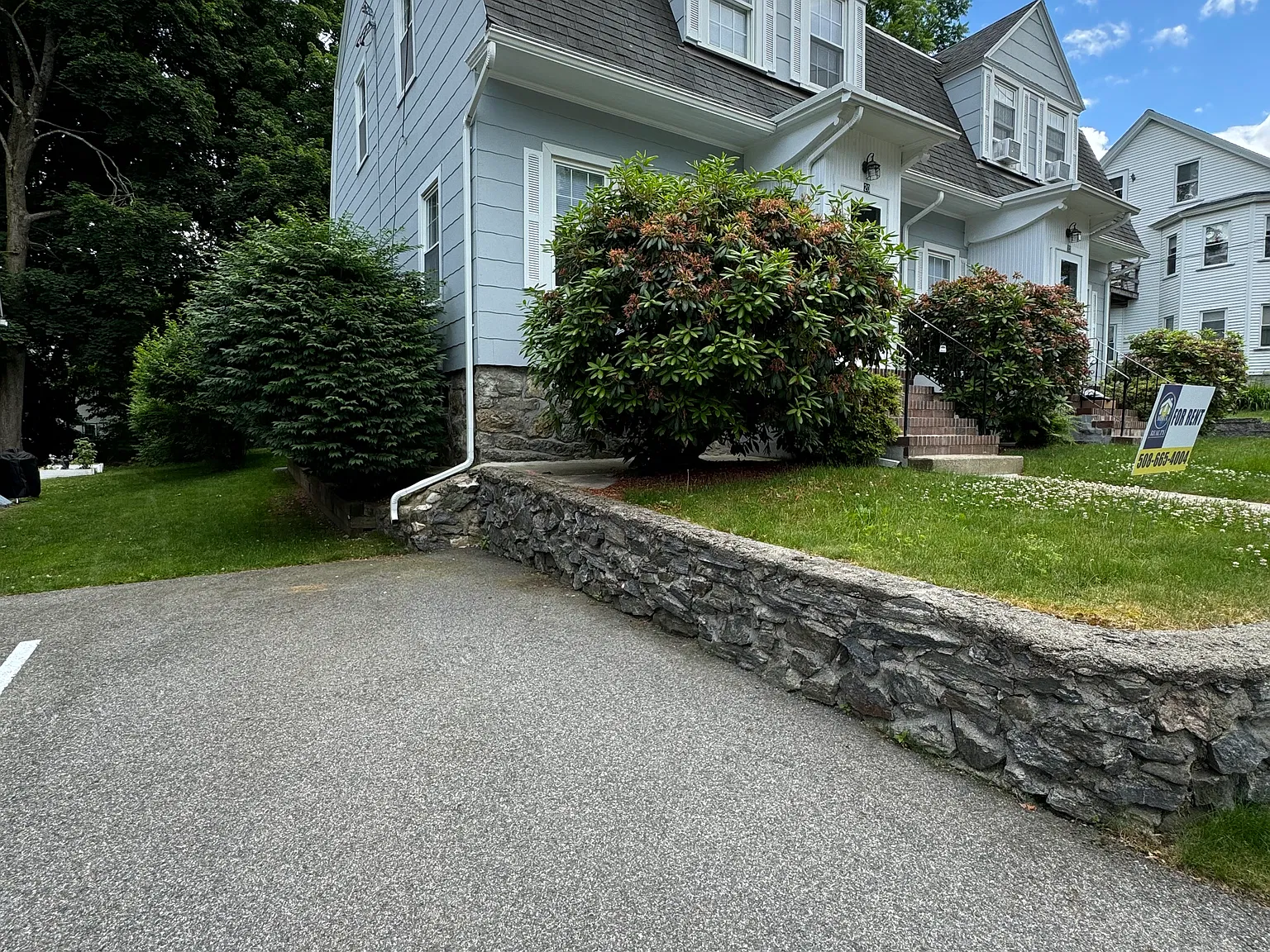 3 bed, 1.5 bath, 1200 sqft, $3,000 — Photo 2