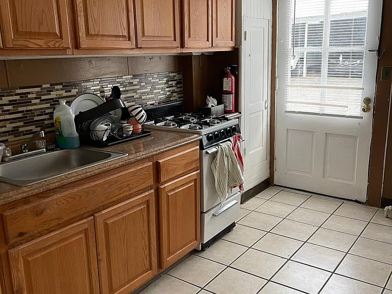 221-23 Linden Ave #1 — Photo 4