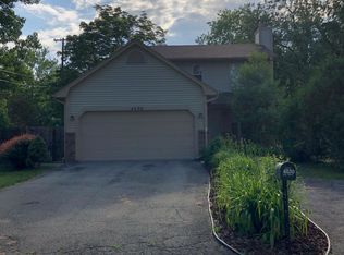 4030 Echo Dr, West Bloomfield, MI 48323