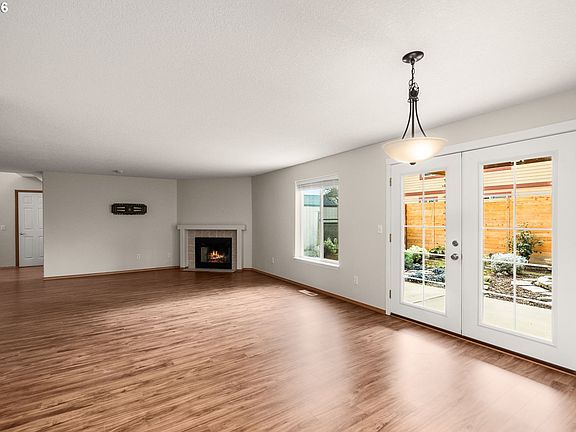 5th image of 7082 SE Lois St