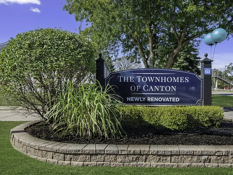 The Townhomes of Canton — Photo 15