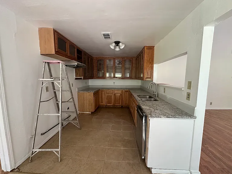 7833 S Harvard Ave — Photo 25