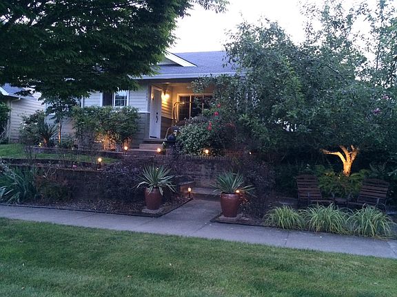 2nd image of 1007 E Foothills Dr #2