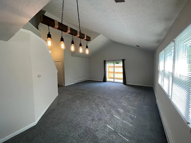 1671 Olympus Dr — Photo 3