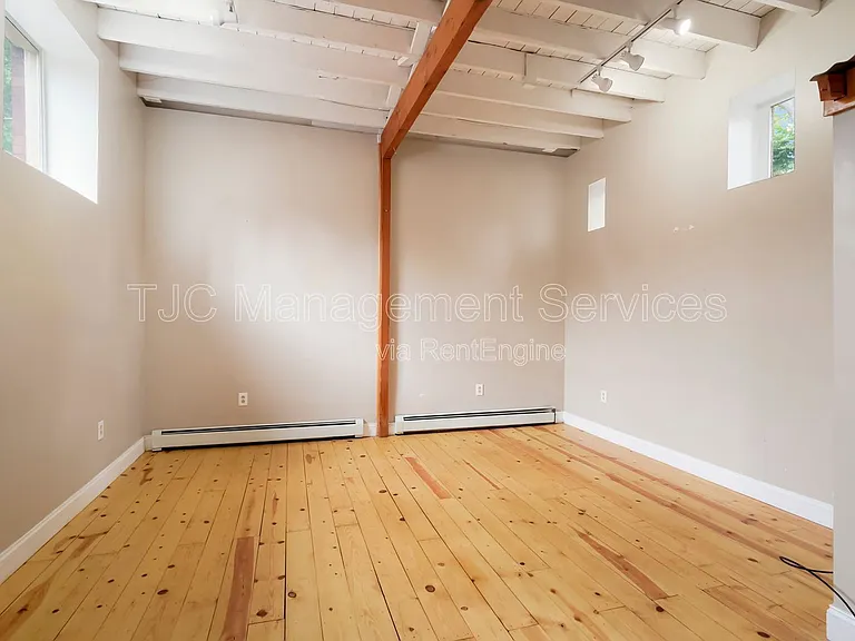 1565 N Race St — Photo 4