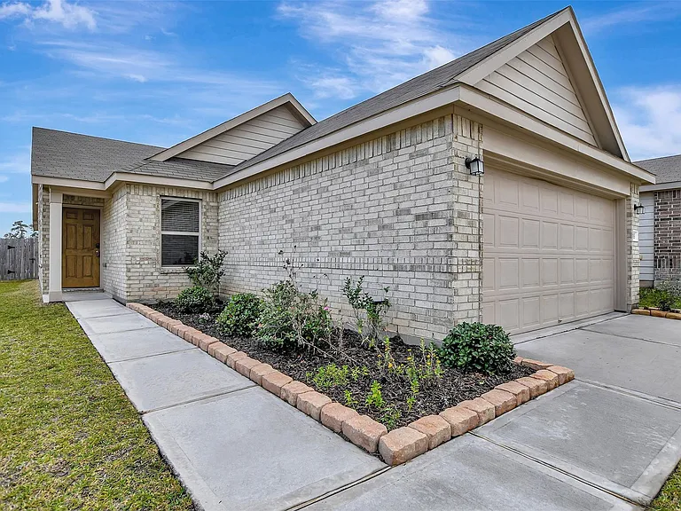 9403 Castillo Ct — Photo 1