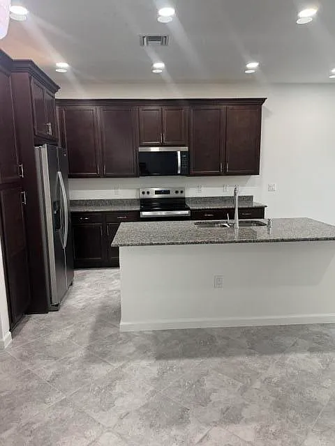 3 bed, 1540 sqft, $2,900 — Photo 4