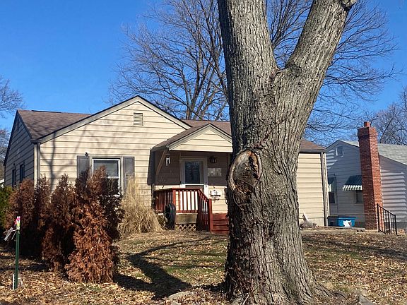 2nd image of 9811 Eastbrook Dr