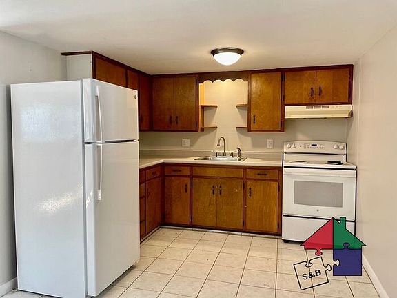 5th image of 13 Warren St #2