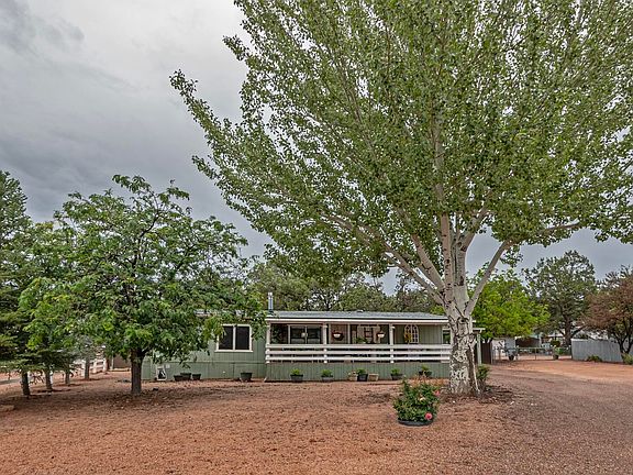 2nd image of 613 W Arabian Way
