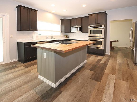 4th image of 9075 Brainard Dr