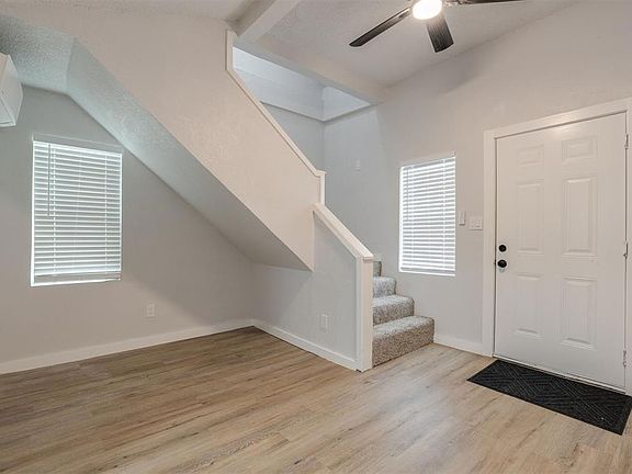 3rd image of 3407 S Lee Ave