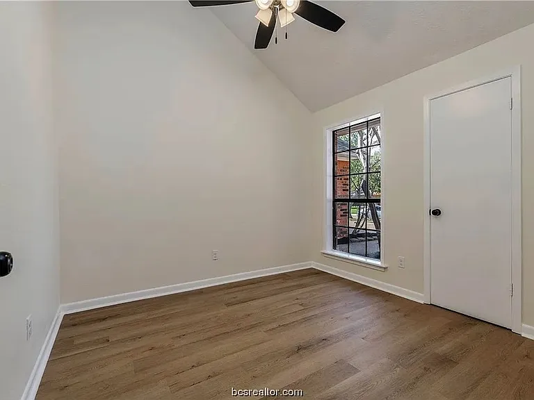 1218 Haley Pl — Photo 14