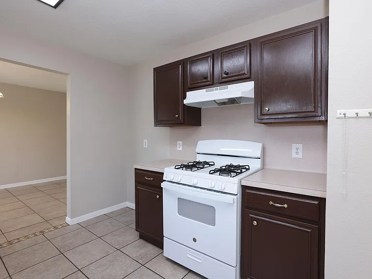 15422 Ferness Ln — Photo 15