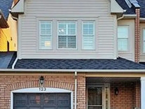 123 Kirkland Pl, Whitby, ON L1P 1W8