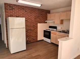 1425 W 40th Ave #3, Anchorage, AK 99503
