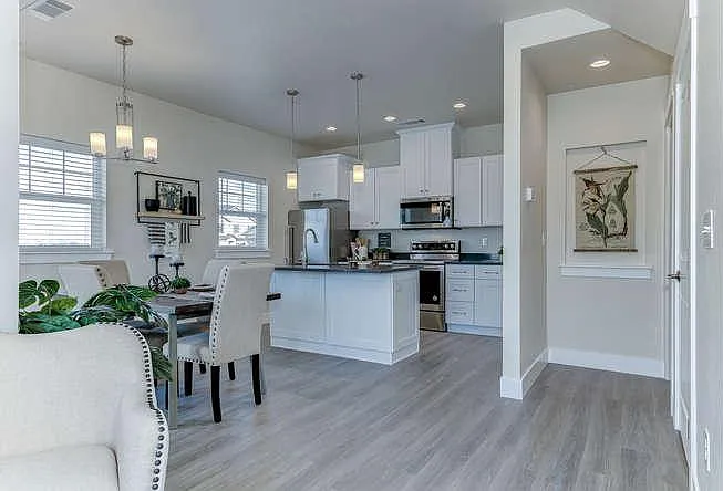 Cedar Crossing Luxury Townhomes — Photo 28