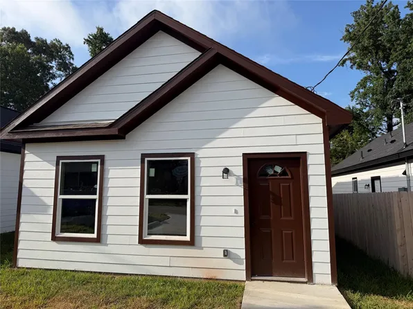 16737 E Hammon St, Montgomery, TX 77316