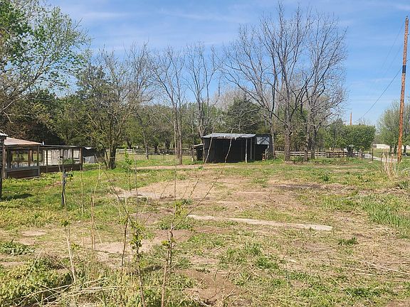 5th image of 23305 Farm Road 1055