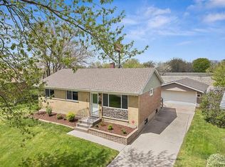 105 Anne Ct, Thornton, IL 60476