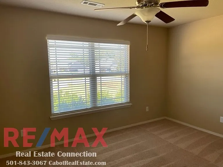 124 Brickyard Ct — Photo 13