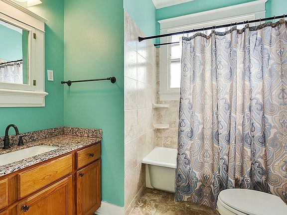 5th image of 852 Bungalow Ct