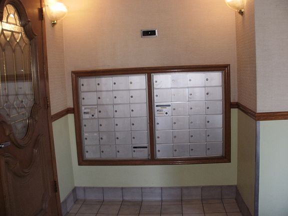 2nd image of 4106 N Narragansett Ave APT 501