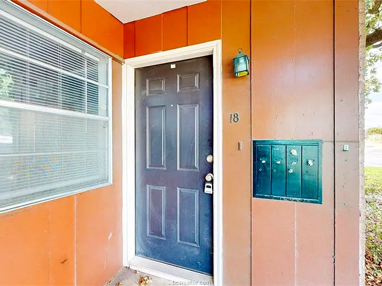 3800 E 29th St #19 — Photo 15