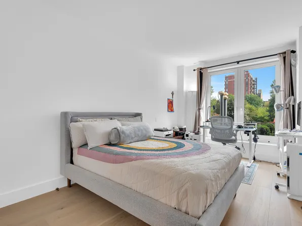 575 4th Avenue image 7 of 20