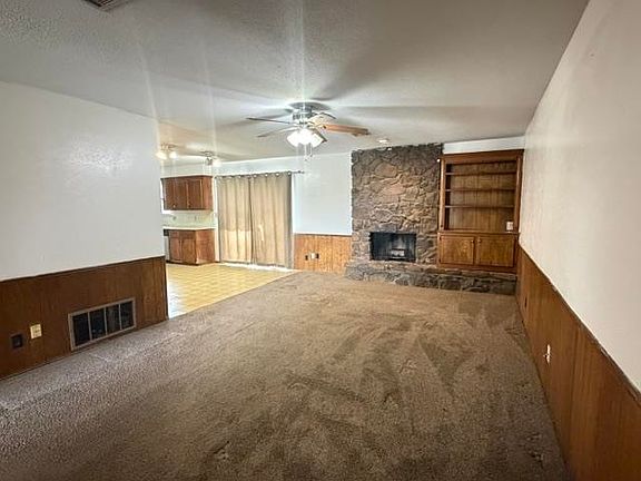 5th image of 217 Westbury Rd