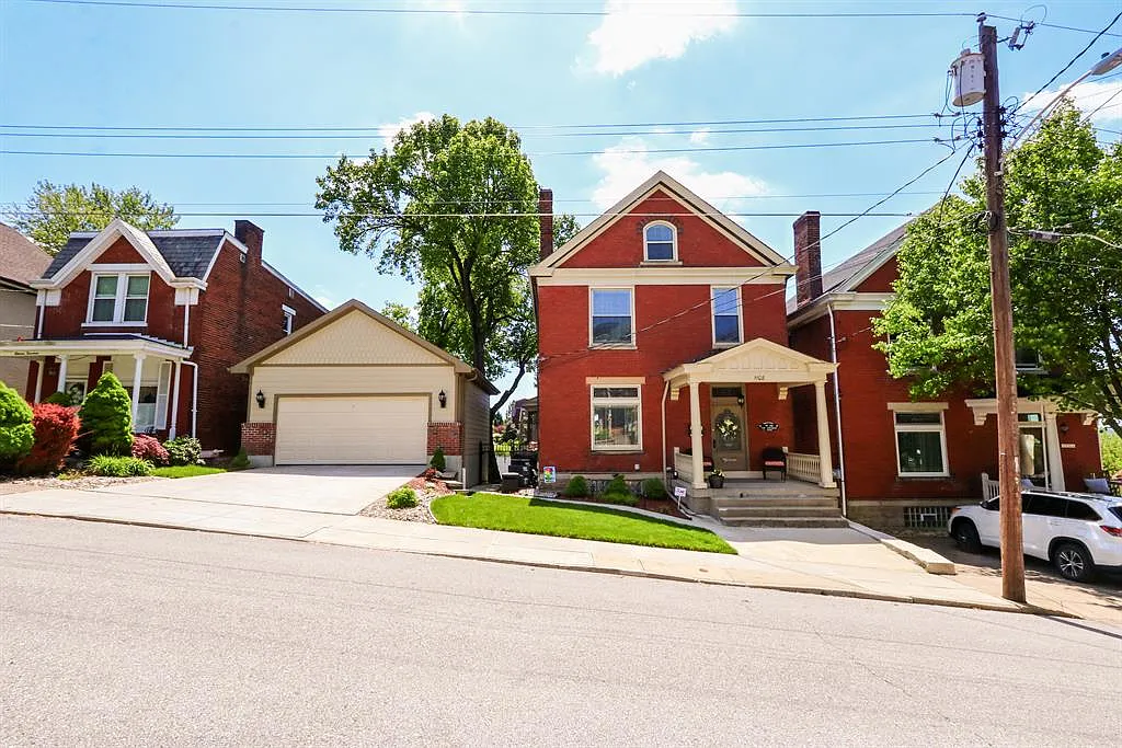 1108 Vine St photo 1