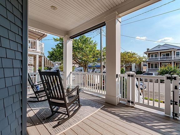 4th image of 809 Park Pl #1