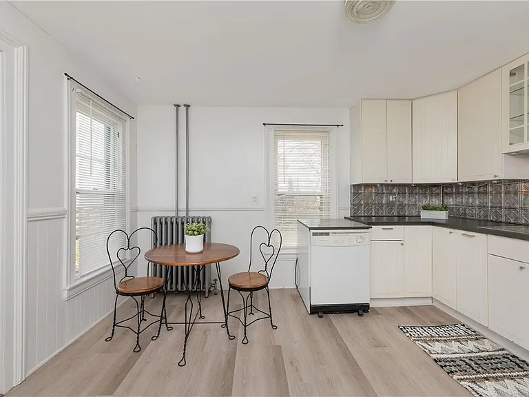 54 Sanford St #A — Photo 13