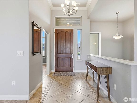 3rd image of 751 Meadows Drive S