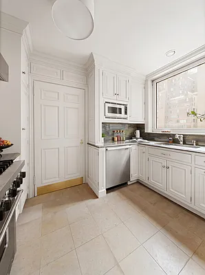 Sold by Compass | media 6