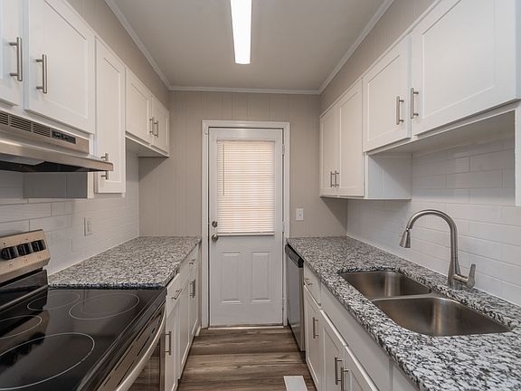 5th image of 1602 Johns Rd APT B