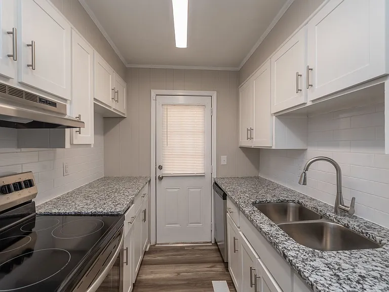 1602 Johns Rd #C — Photo 21