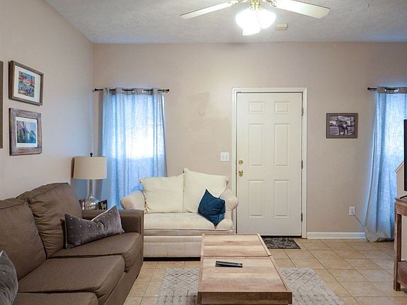 3rd image of 313 E Lampkin St #11