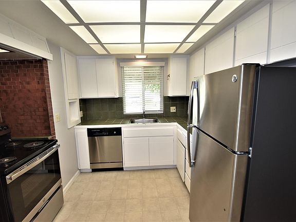 3rd image of 3701 Laguna Way